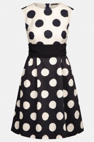 Apart női ruha ujjatlan,derékban szabott,húzott