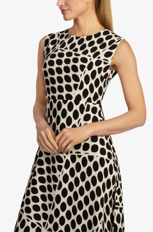 Apart női ruha, hosszú, ujjatlan, zsebes, derékban szabott