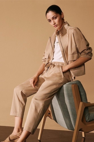 Betty Barclay női dzseki, gumis alj, állógalléros, rátett zsebes