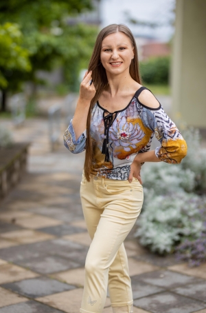 Dolcezza női felső rövidujjú,lyukasvállú,nyakán megkötős