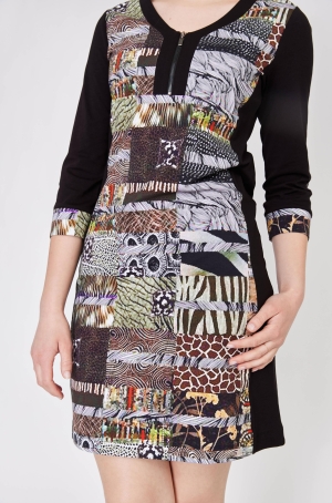 Dolcezza női ruha, 3/4-es ujjú, elöl cipzáros, oldalt betétes